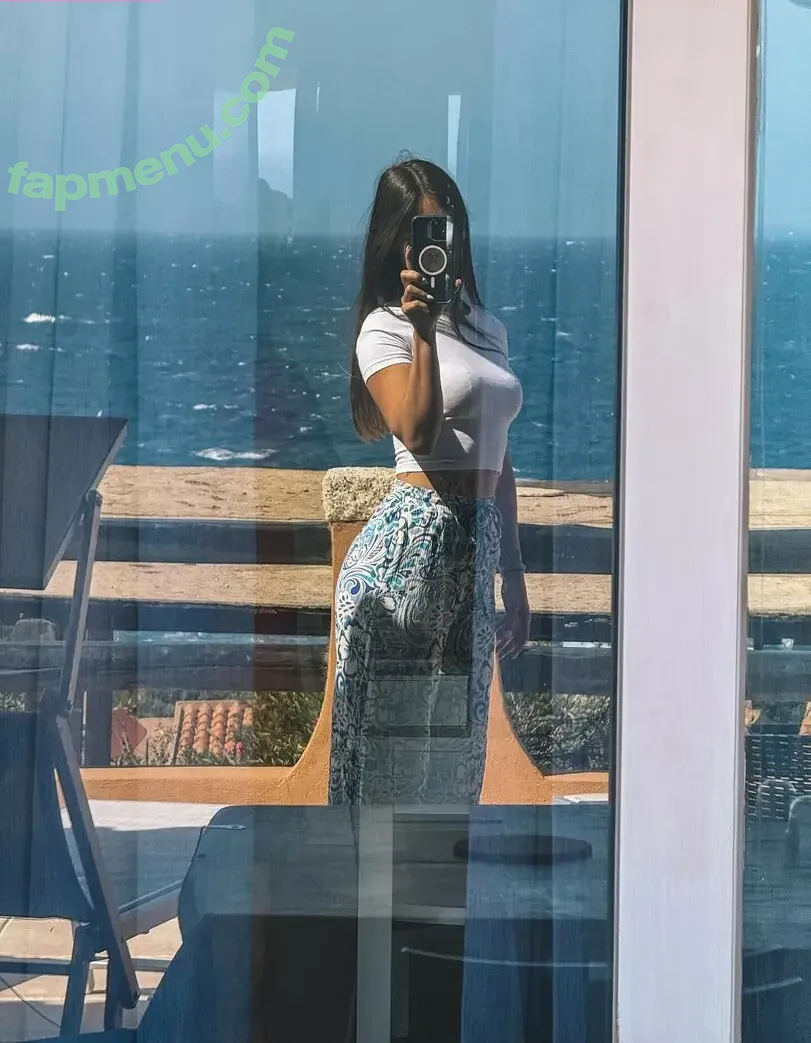 Tslanaxoxo nude photo #0116 (Yourlanatgirl / Yourlittlelana)
