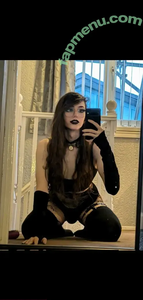 Tslunaboo nude photo #0016 (Tslunaboo)