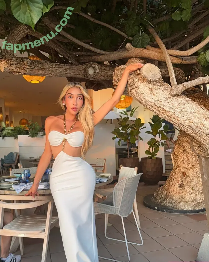 tsperlaa nude photo #0007 (perla_gonzalez1990)