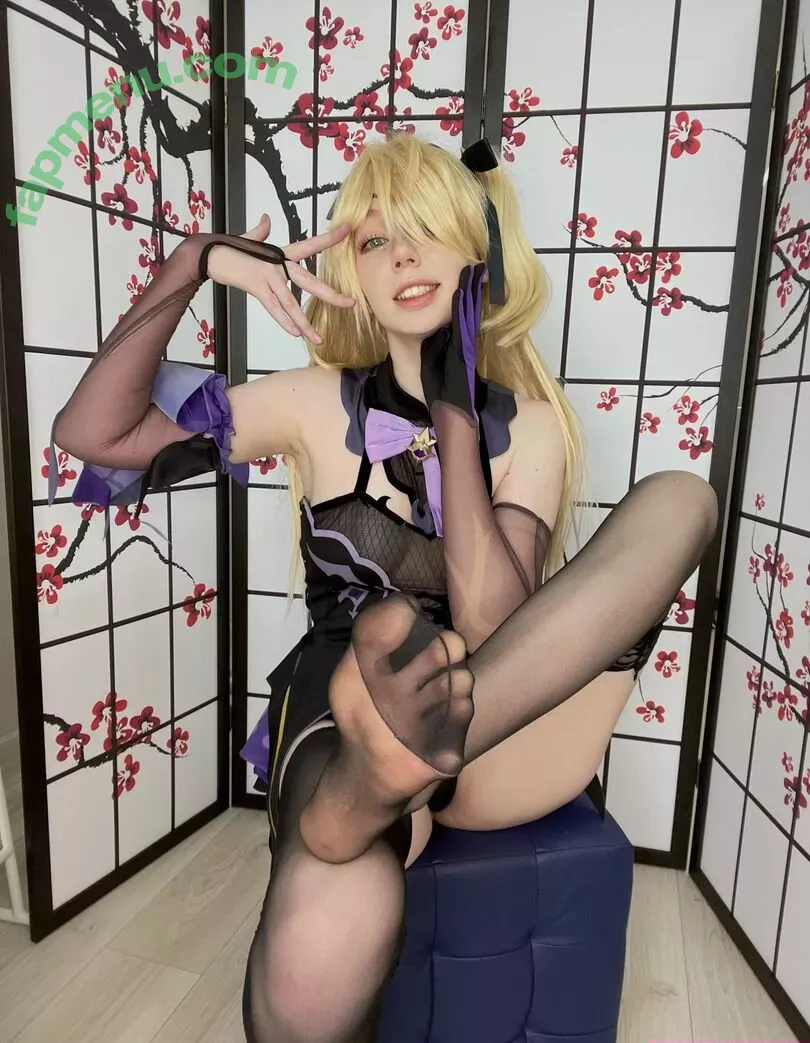 Tsunderebean nude photo #0650 (tsundere.bean)