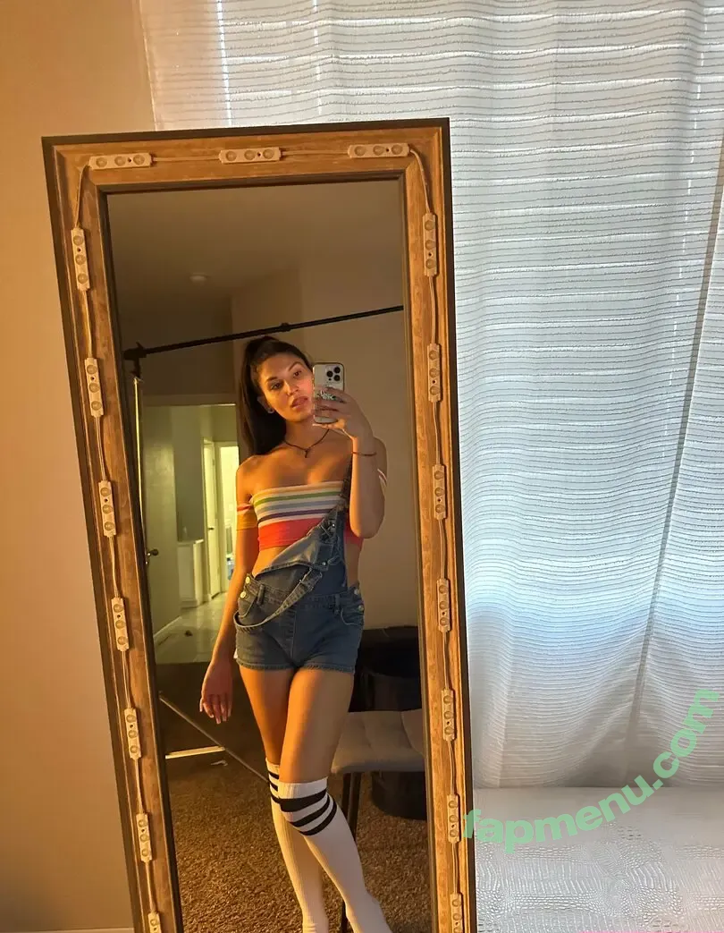 tszariah nude photo #0124 (therealzariahaura)