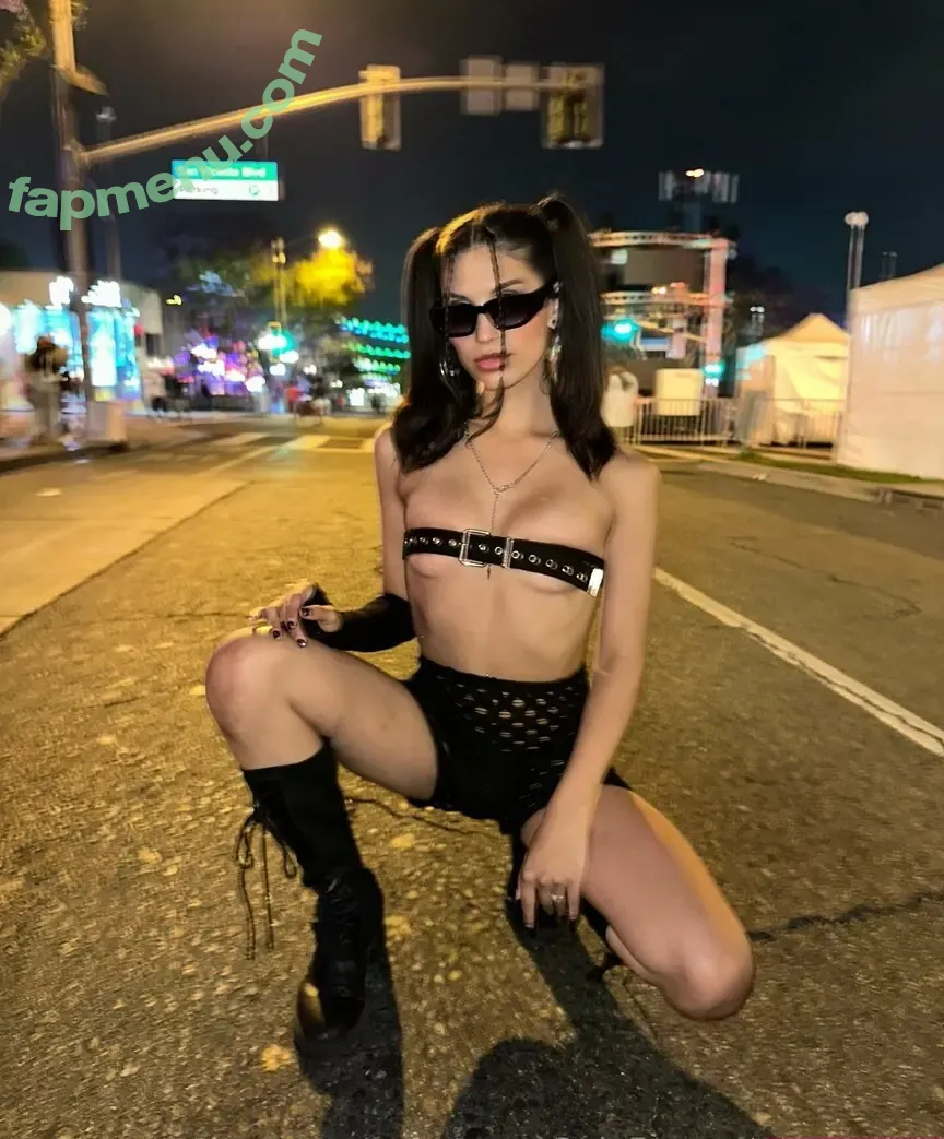tszariah nude photo #0141 (therealzariahaura)