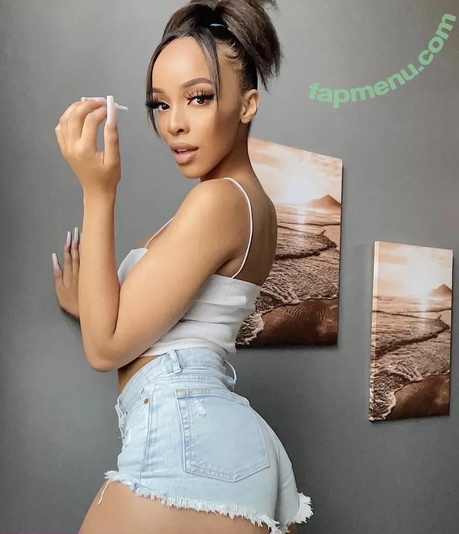 Ttshego_m nude photo #0003 (Tshegofatso Mbali Mafubedu / miss.tshegoo)