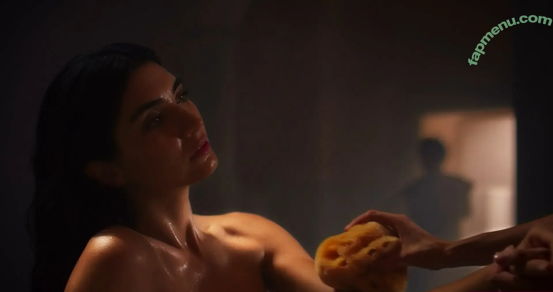 Tuba Büyüküstün nude photo #0009 (Tuba Büyüküstün)