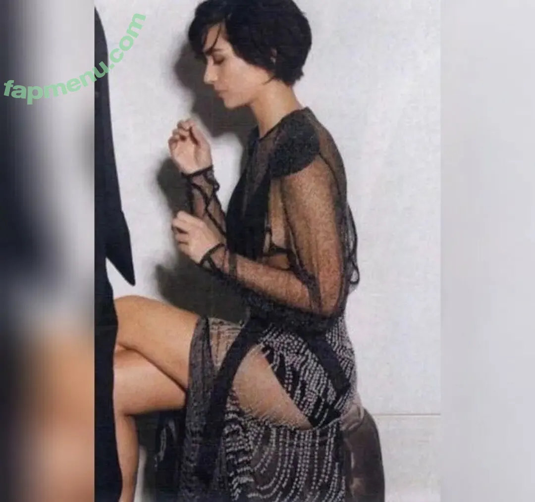 Tuba Büyüküstün nude photo #0012 (Tuba Büyüküstün)