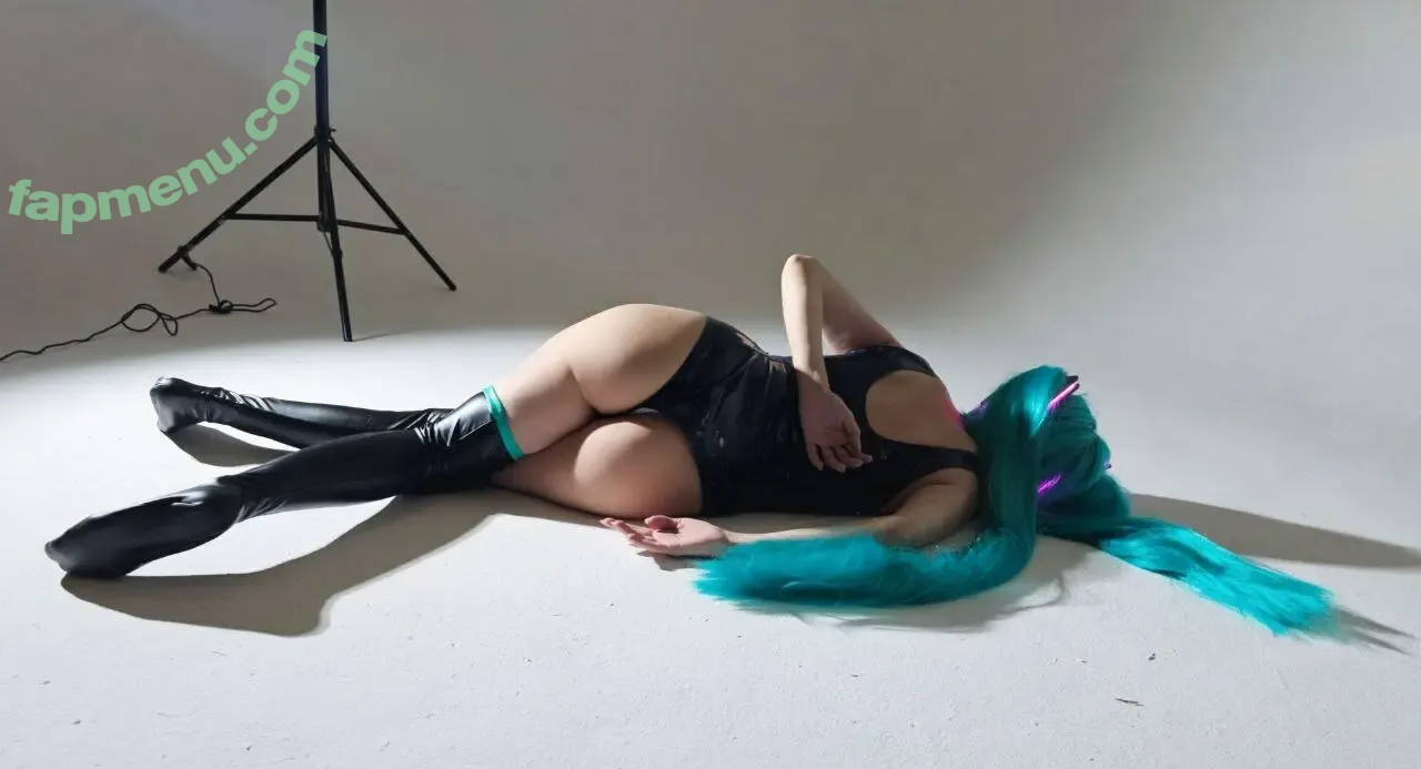 tuchkacos nude photo #0076 (Tuchka / tuchkatheartist)