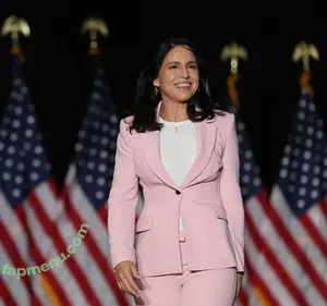 Tulsi Gabbard / tulsigabbard nude photo #0050