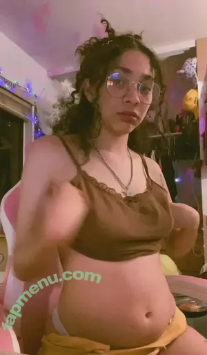 tummyemma2 / brummymummyof2 nude photo #0003