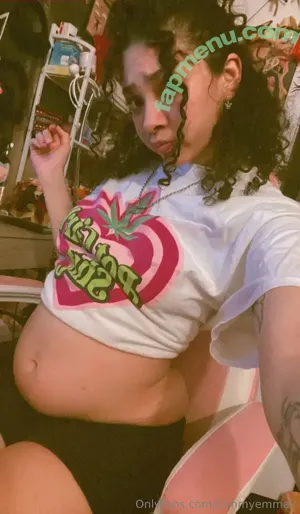 tummyemma2 / brummymummyof2 nude photo #0008
