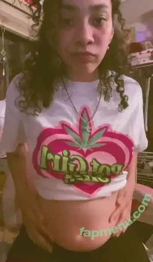 tummyemma2 / brummymummyof2 nude photo #0009