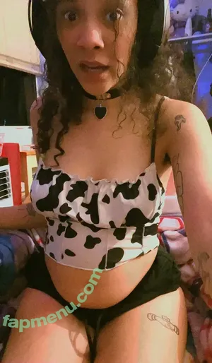 tummyemma2 / brummymummyof2 nude photo #0012