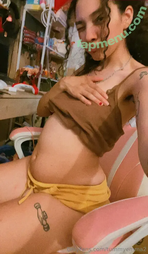 tummyemma2 nude photo #0001 (brummymummyof2)