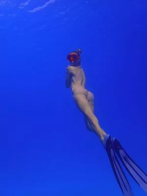 Tunaapari / Tuna Apari / Tuna Yuksel / onlytaz / tunaapari00 nude photo #0040