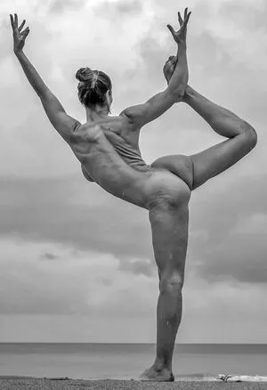 Tunaapari / Tuna Apari / Tuna Yuksel / onlytaz / tunaapari00 nude photo #0076