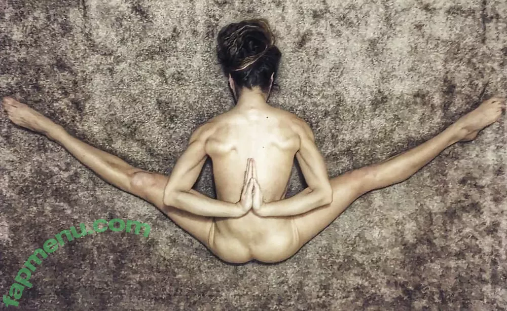 Tunaapari nude photo #0003 (Tuna Apari / Tuna Yuksel / onlytaz / tunaapari00)