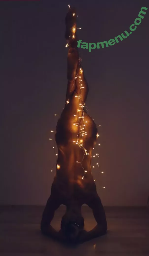 Tunaapari nude photo #0048 (Tuna Apari / Tuna Yuksel / onlytaz / tunaapari00)