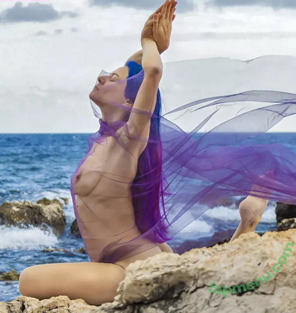 Tunaapari nude photo #0086 (Tuna Apari / Tuna Yuksel / onlytaz / tunaapari00)