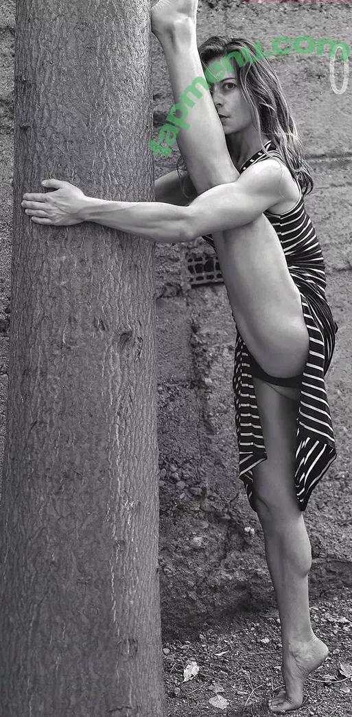 Tunaapari nude photo #0111 (Tuna Apari / Tuna Yuksel / onlytaz / tunaapari00)