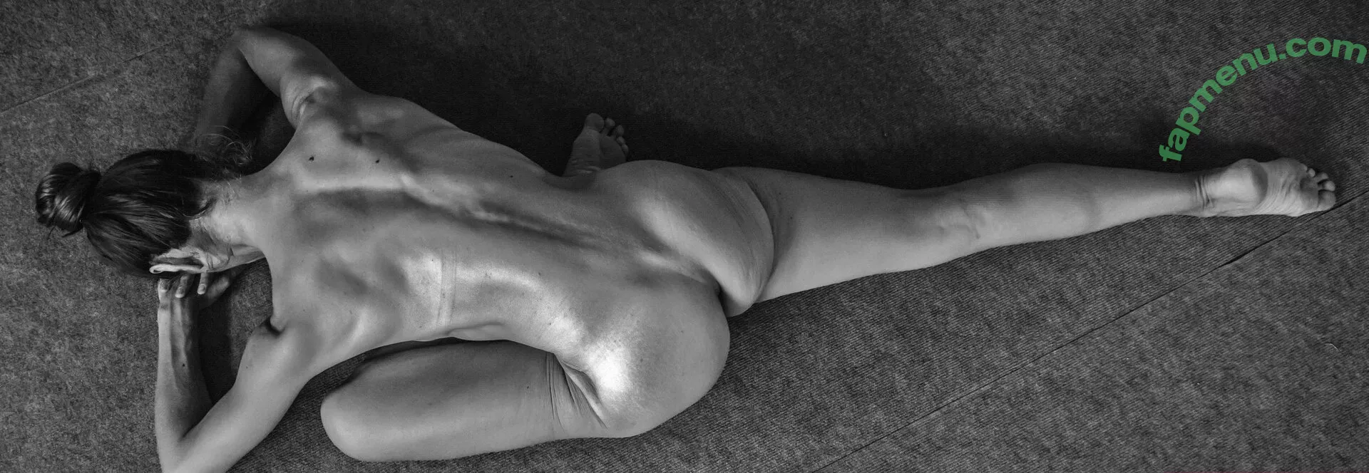 Tunaapari nude photo #0199 (Tuna Apari / Tuna Yuksel / onlytaz / tunaapari00)