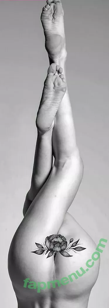 Tunaapari nude photo #0208 (Tuna Apari / Tuna Yuksel / onlytaz / tunaapari00)