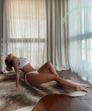 Turnttoni nude photo #0099