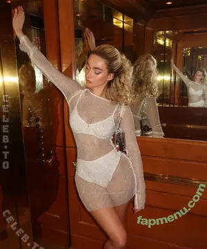 Turnttoni nude photo #0117