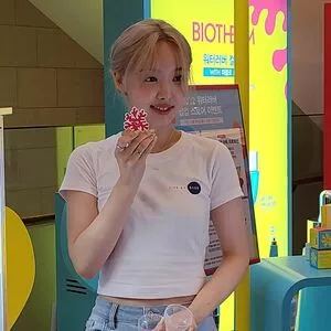 Twice Kpop / twicetagram nude photo #0026