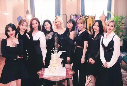 Twice Kpop / twicetagram nude photo #0029