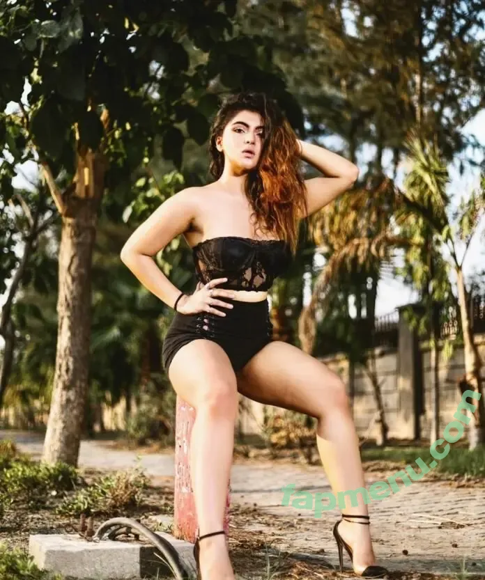Twinkle Sharma nude photo #0004 (Twinkle Sharma)