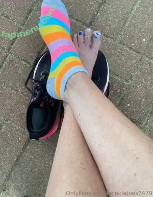 twinkletoes7479 / plentiful_toes nude photo #0018