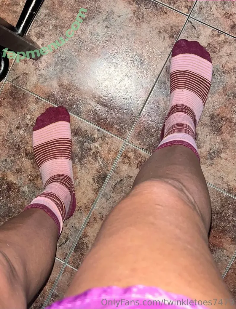 twinkletoes7479 nude photo #0040 (plentiful_toes)