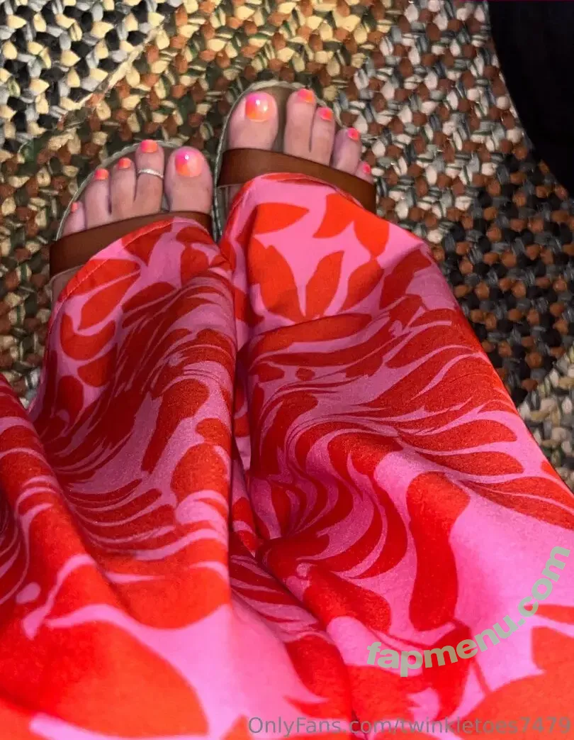 twinkletoes7479 nude photo #0047 (plentiful_toes)