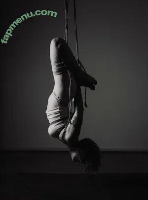 twisted.ilona / reel nude photo #0005