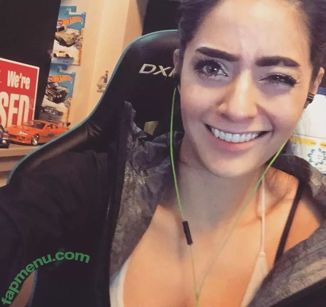 twomgovercsquared nude photo #0030 (twomgovercsquared)