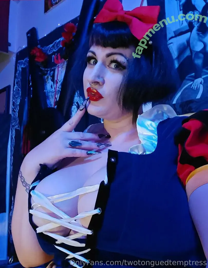 twotonguedtemptress nude photo #0013 (twotonguedtemptress)