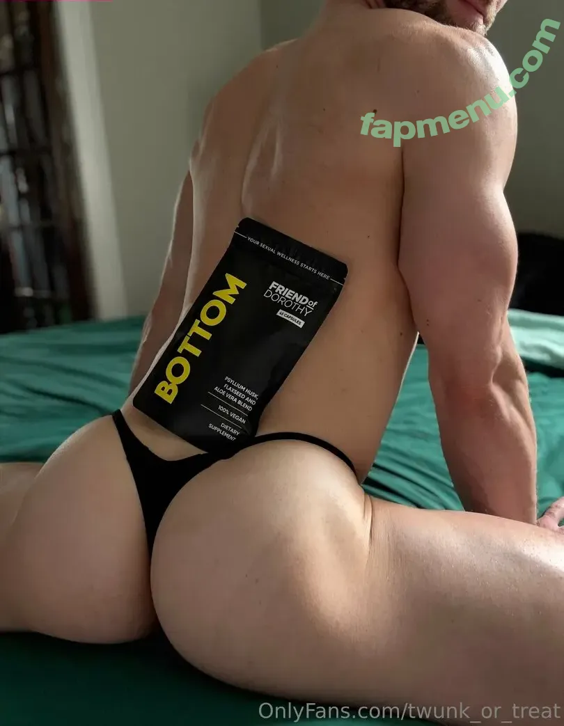twunk_or_treat nude photo #0012 (nickdnev)