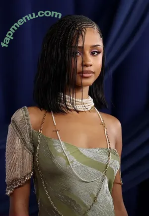 Tyla nude photo #0997