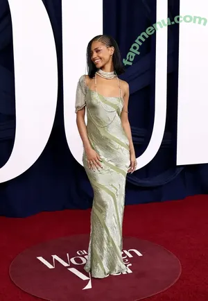 Tyla nude photo #0999