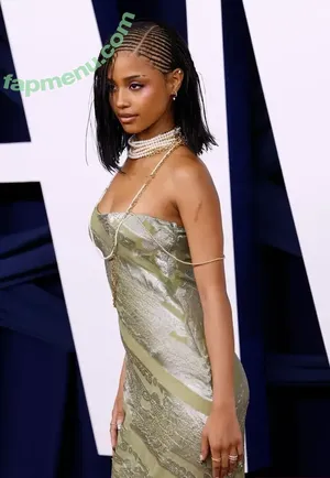 Tyla nude photo #1053