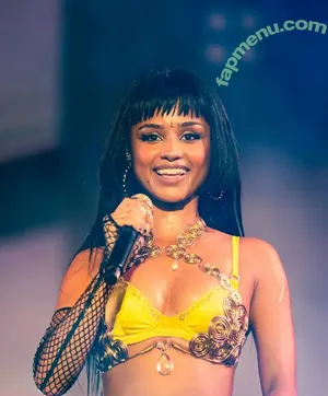 Tyla nude photo #1076