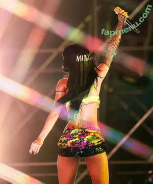 Tyla nude photo #1077