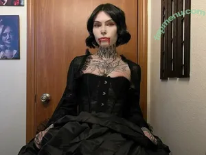 Tyniquewebster nude photo #0078