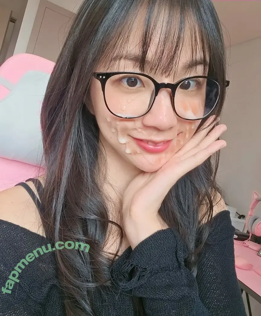 Tyongeee nude photo #0038 (Tyongeee)