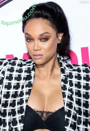 Tyra Banks / tyrabanks nude photo #0301