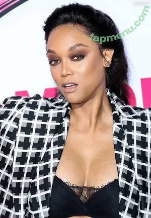 Tyra Banks / tyrabanks nude photo #0304