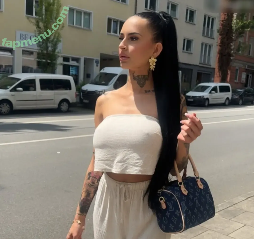 Tyraa_Lavie nude photo #0058 (Tyraa_Lavie)