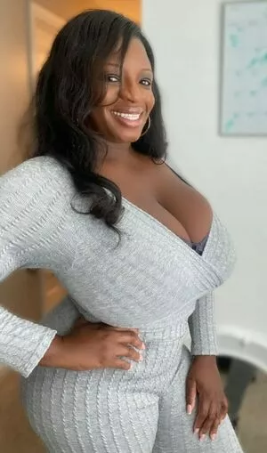 Tyrabeckybuilt / onlybeckybuilt nude photo #0002