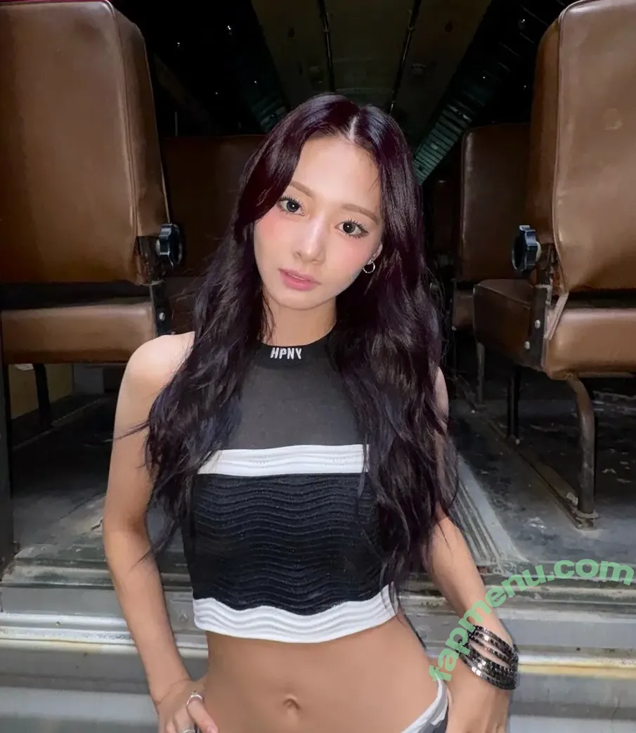 Tzuyu nude photo #0153 (Chiu Chú-jû | Twice / thinkaboutzu)