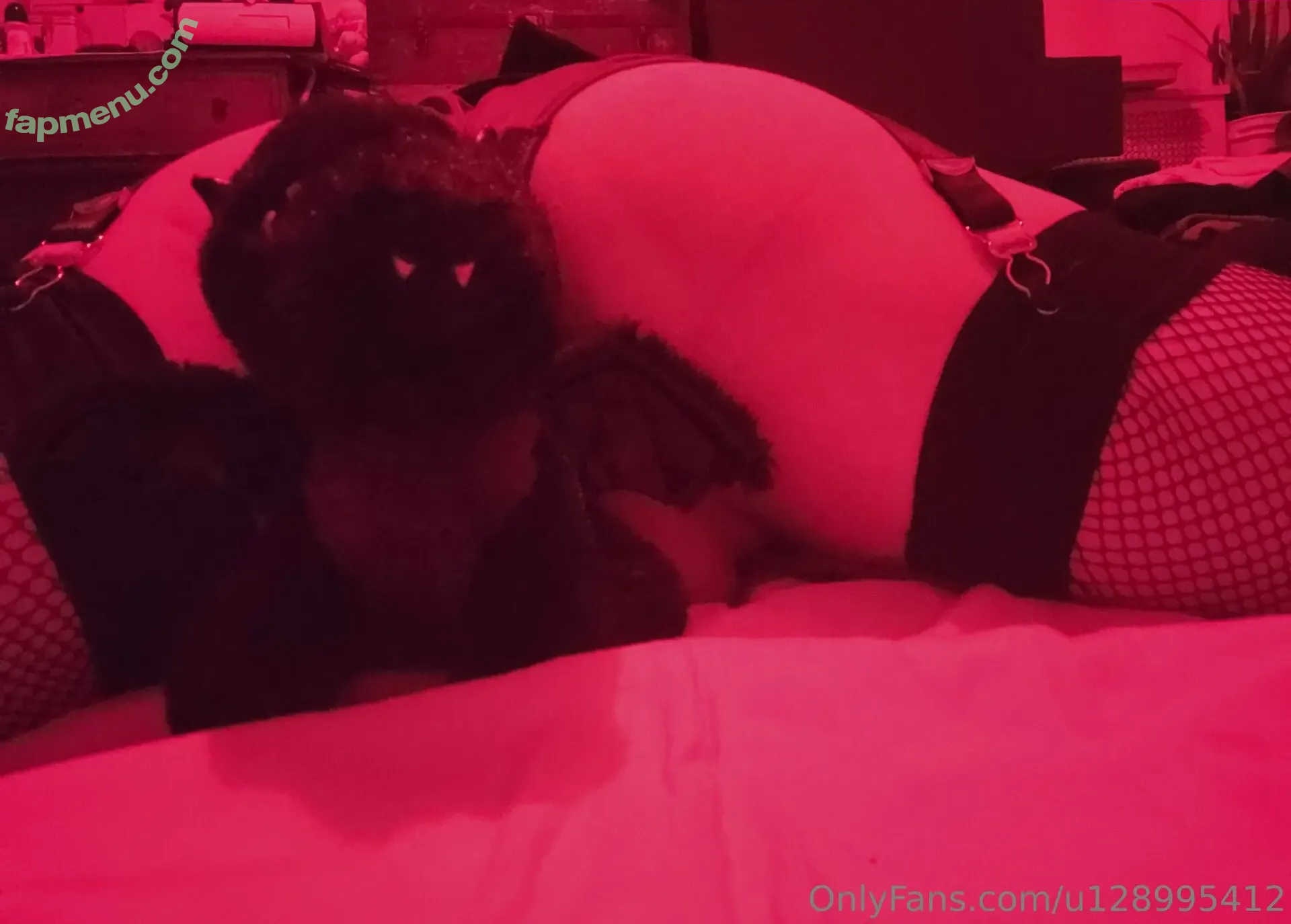 u128995412 nude photo #0008 (u128995412)