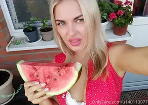  nude photo #0001